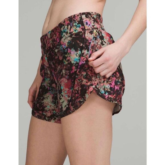 Lululemon Track That Mid-Rise Lined Short 5" in Stencil Blossom Red Multi - Picture 4 of 15